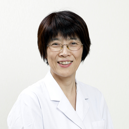 栄養科 科長　中村 理佳子